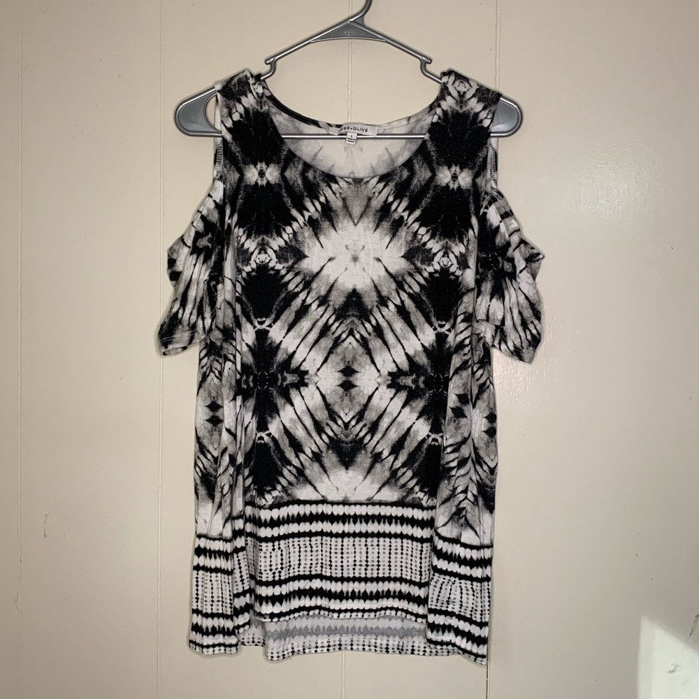 Tribal tie dye cold shoulder top size large